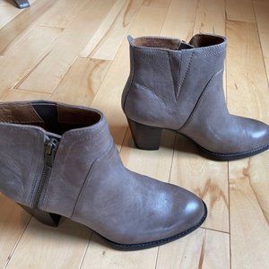 Sofft Ankle Boots New Never Worn
